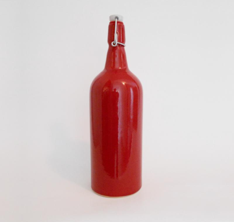 1,5l-es csatos palack, piros