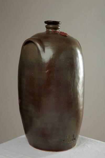 4,9 l-es palack, sötét