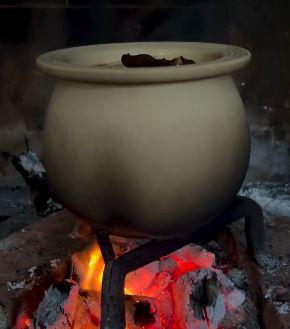 Szélesperemű  fazék