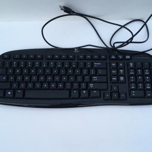 logitech classic keyboard 200 fr usb billrbtyűzet