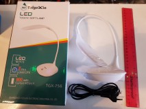 Led light csiptetös asztali lámpa 2watt  vagy csíptetős