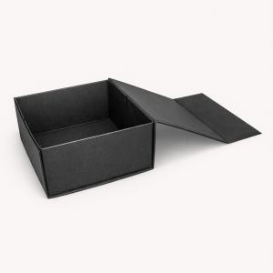 Mágneszáras univerzális díszdoboz, 230 x 230 x 110 mm-es, fekete