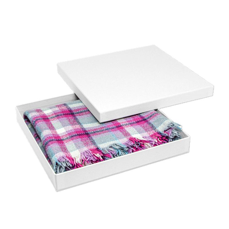Prémium karton díszdoboz – fehér - 240×240×30 mm