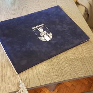 Oklevéltartó mappa - egyedi színekben