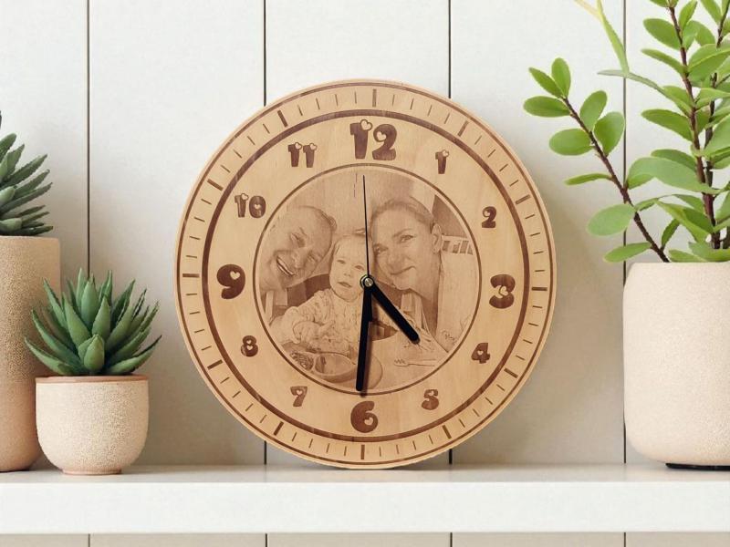 Fa falióra, saját fényképpel