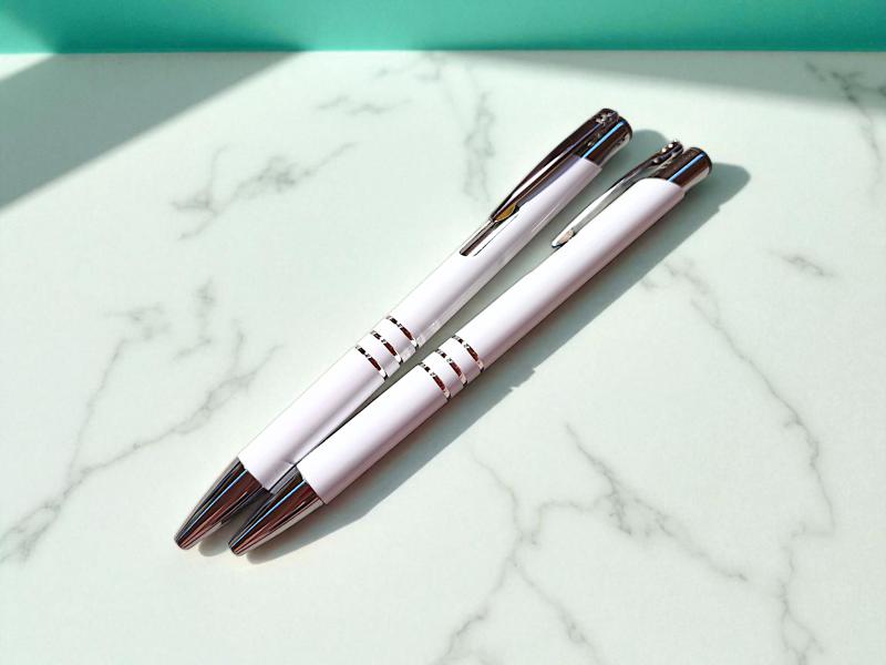 Fém golyóstoll, fehér