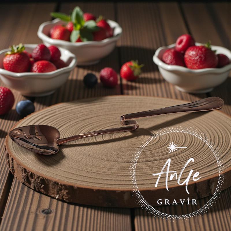 Különleges szív alakú kanál, hajlított nyéllel, rose gold