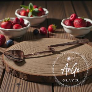 Különleges szív alakú kanál, hajlított nyéllel, rose gold