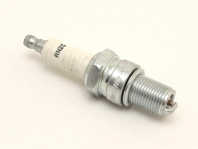 gyújtógyertya CHAMPION RN2C zavarszűrős PIAGGIO-GILERA