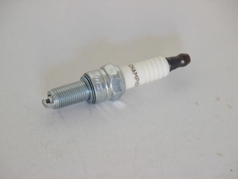 gyújtógyertya RG4HC ET4-LIBERTY-BEVERLY-X8-X9 CHAMPION