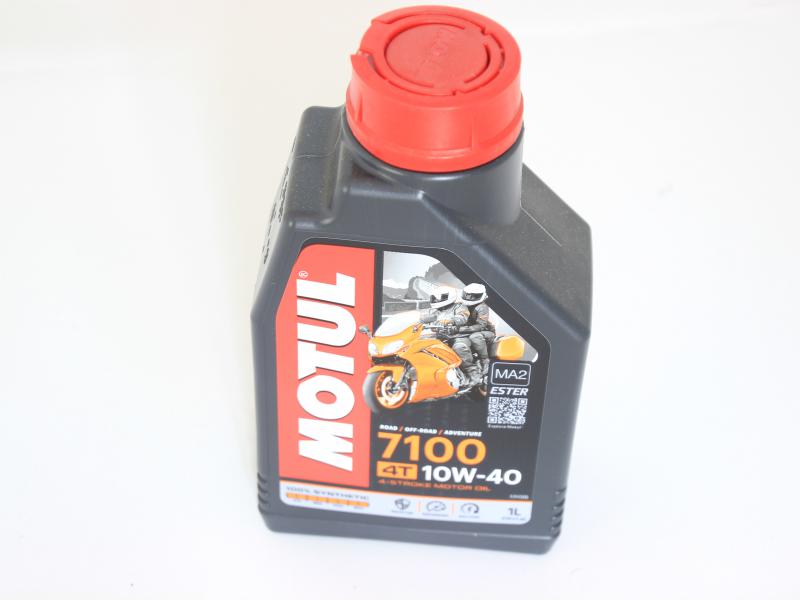 motorolaj 4T 10W40 100% szint. 1literes MOTUL