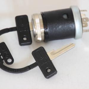 gyújtáskapcsoló kormányzár nélküli univerzális IT