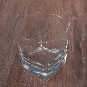 Szögletes whisky pohár