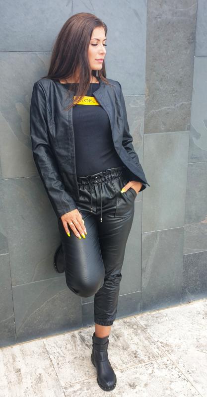 Gumis derekú műbőr Nadrág