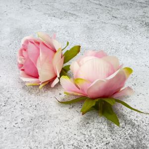Rózsafej selyemvirág, krém rózsaszín. Mérete: kb. 45 mm