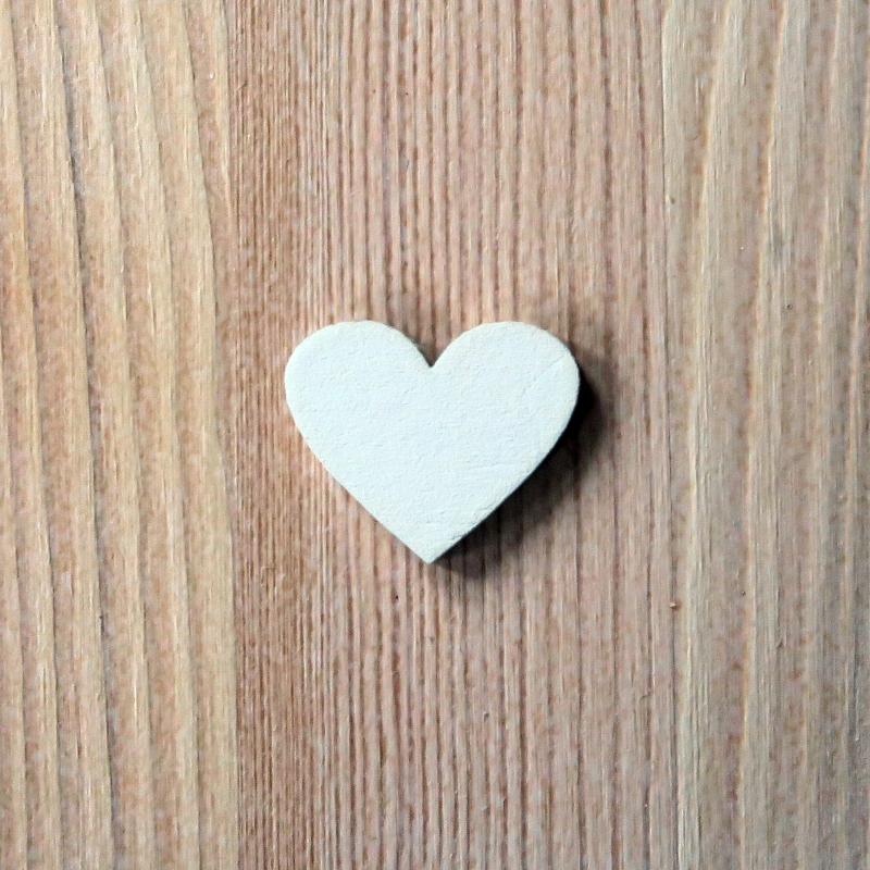 Fehér fa romantik szív, mérete: 3x2,5 cm