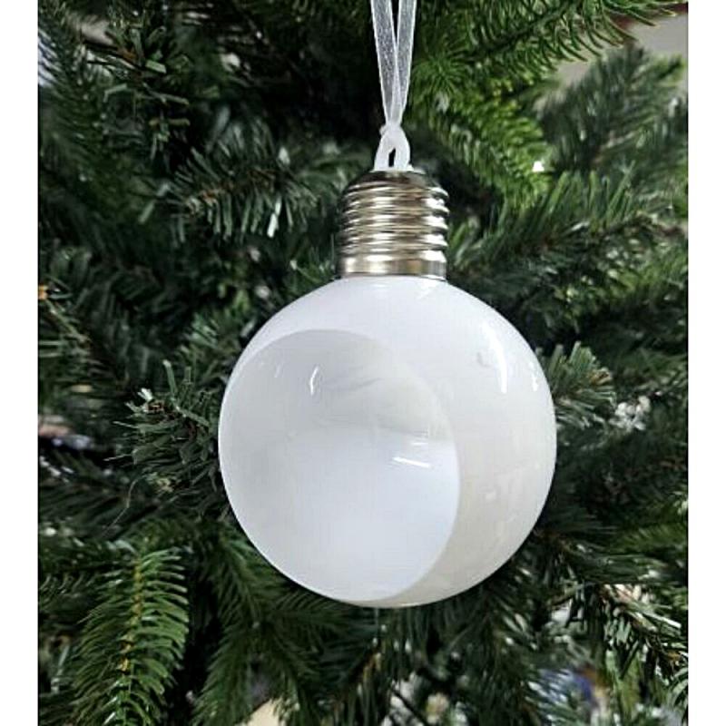 Fehér műanyag gömb, elől kör alakú nyílással, világítással. Mérete: 9 cm