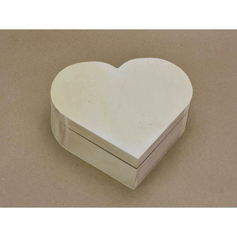 Szív alakú natúr fa doboz, mérete: 180x195x75 mm