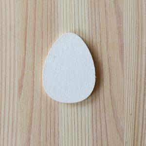 Fehér fa tojás, mérete: 45x60 mm