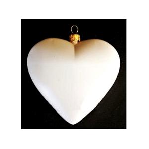 Fehér műanyag lapos szív, mérete: 95x100 mm