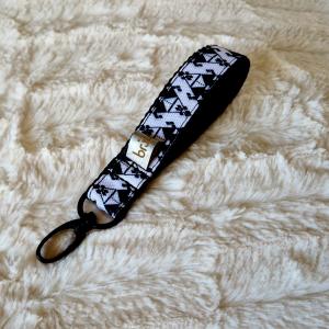 Black & White (black)