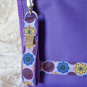 Mandala Lila kutyaútlevél tartó
