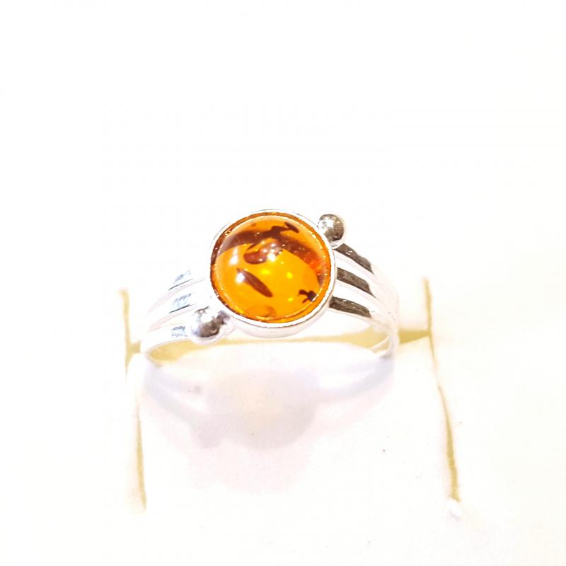 Borostyán ezüst gyűrű Jubilex  403 (méret 54,60)