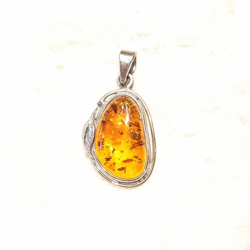 Borostyán ezüst medál  Jubilex Stúdió (7,6g) 513