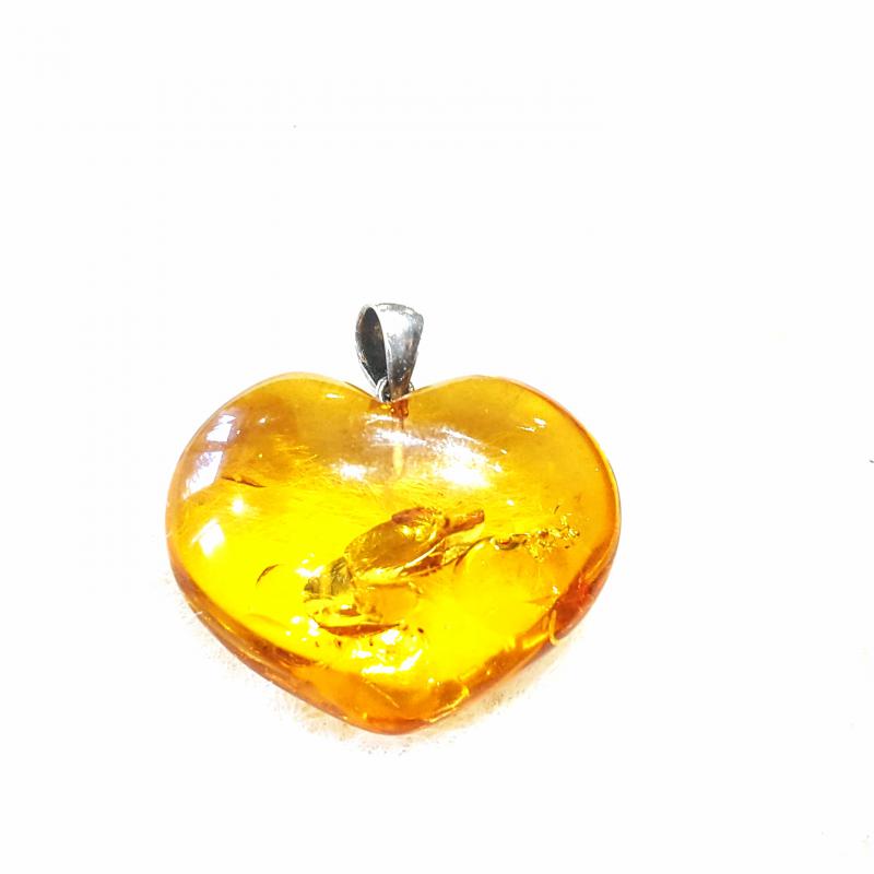 Borostyán medál szív ezüst akasztóval Jubilex     497