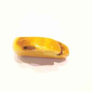Borostyán csiszolt balti sárga opak  277