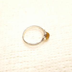 Borostyán ezüst gyűrű Jubilex (méret 59)  672