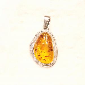 Borostyán ezüst medál  Jubilex Stúdió (7,6g) 513