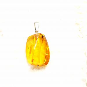 Borostyán medál fazettált  Jubilex 227