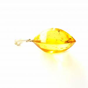 Borostyán  medál  hullámos egyedi Jubilex 414