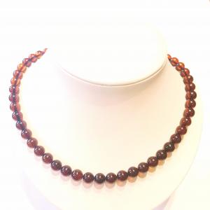 Borostyán nyakék gyöngysor szabályos gömb alakú gyöngyökből 451