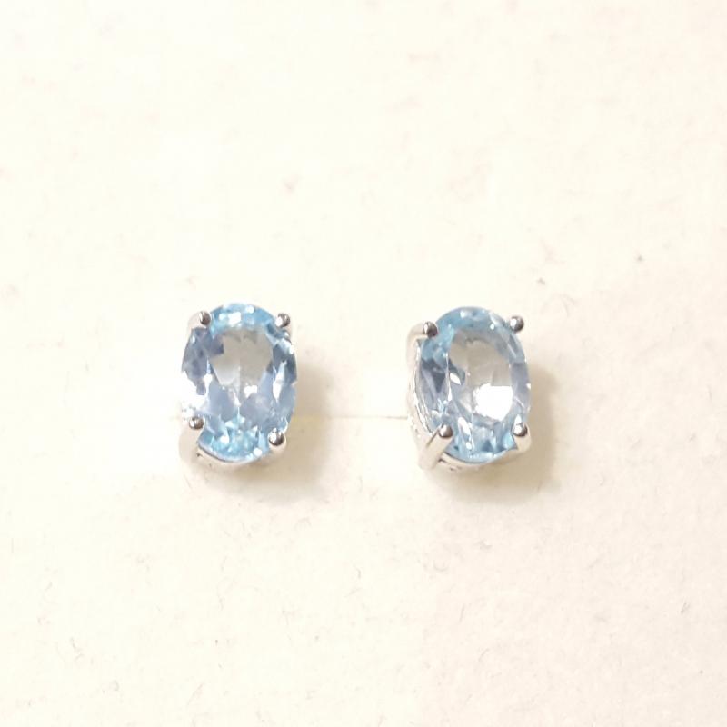 Ródiumozott ezüst fülbevaló stift kék topáz 224