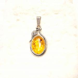 Borostyán ezüst medál  Jubilex Stúdió (3,7g) 516