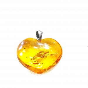 Borostyán medál szív ezüst akasztóval Jubilex     497