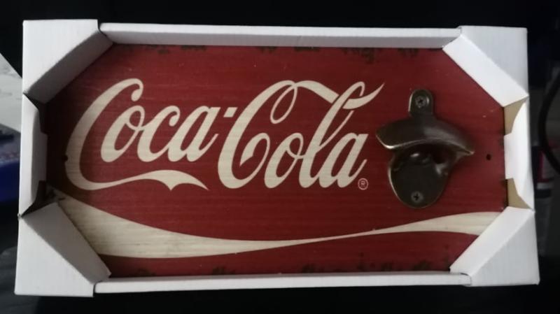 Coca cola fali dekor nyitófüllel