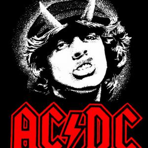 AC-DC mintás póló 2
