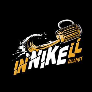 InNIKEll valamit sörös - mintás póló