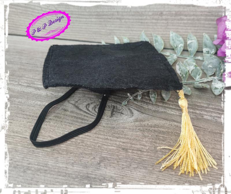 Ballagói kalap 10*10 cm, filc anyag - gumis