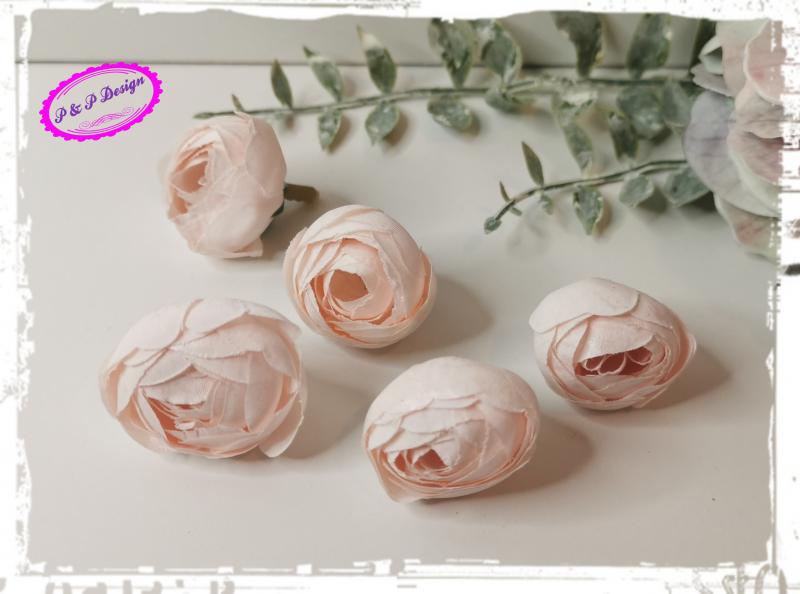 Boglárka fejvirág kb. 2-3 cm - világos rózsaszín