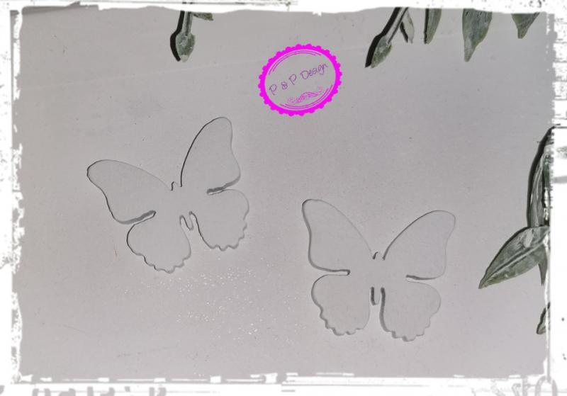 Fehér fa pillangó 2,2*2,5 cm