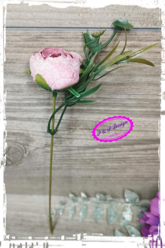 Mini boglárka virágos ág kb. 15 cm, 1 virággal, zölddel - rózsaszín