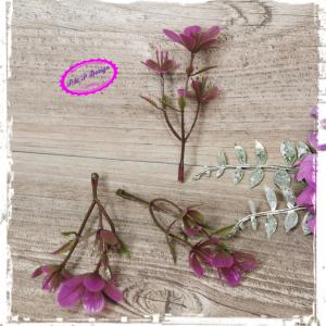 Műzöld virágos levél kb. 7,5 cm magas, 3 ágú - pinkes lilás szín
