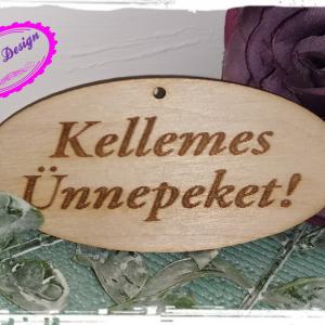 Natúr fa ovális "Kellemes Ünnepeket" gravírozott tábla 2,5*4 cm