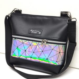 Bella crossbody oldaltáska övtáska 28x24cm - Elegáns fekete lézerhologram