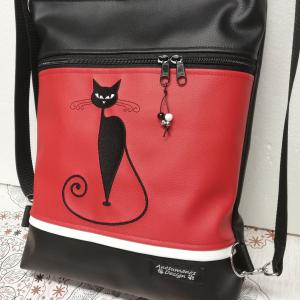 Hímzett cicás 3in1 hátizsák univerzális táska fekete-piros