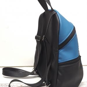 MAXIM BackPack L hátizsák - Folk virágok kék fekete alapon textilbőr pántokkal 36x28x16